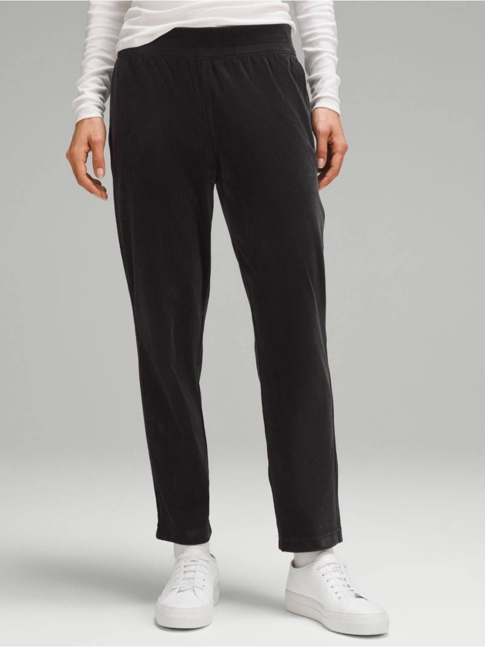Lululemon Women Scuba Mid-Rise Straight-Leg Pants Velvet Cord 7/8 Length 4 Black
